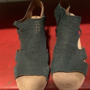 Rockport Cobb Hill Women’s Platform Sandals with cork sole and heel. Wms Size 10